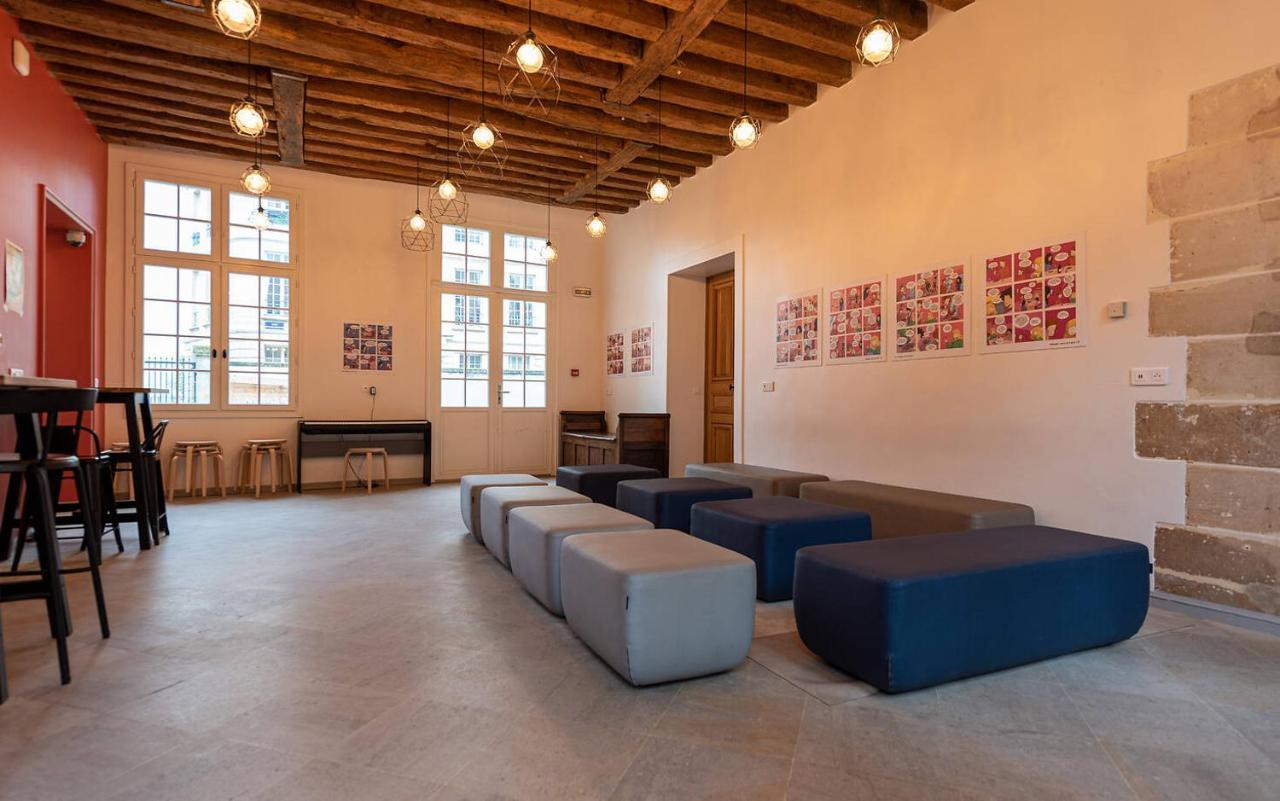 Mije Marais Hostel باريس المظهر الخارجي الصورة The interior of the gallery