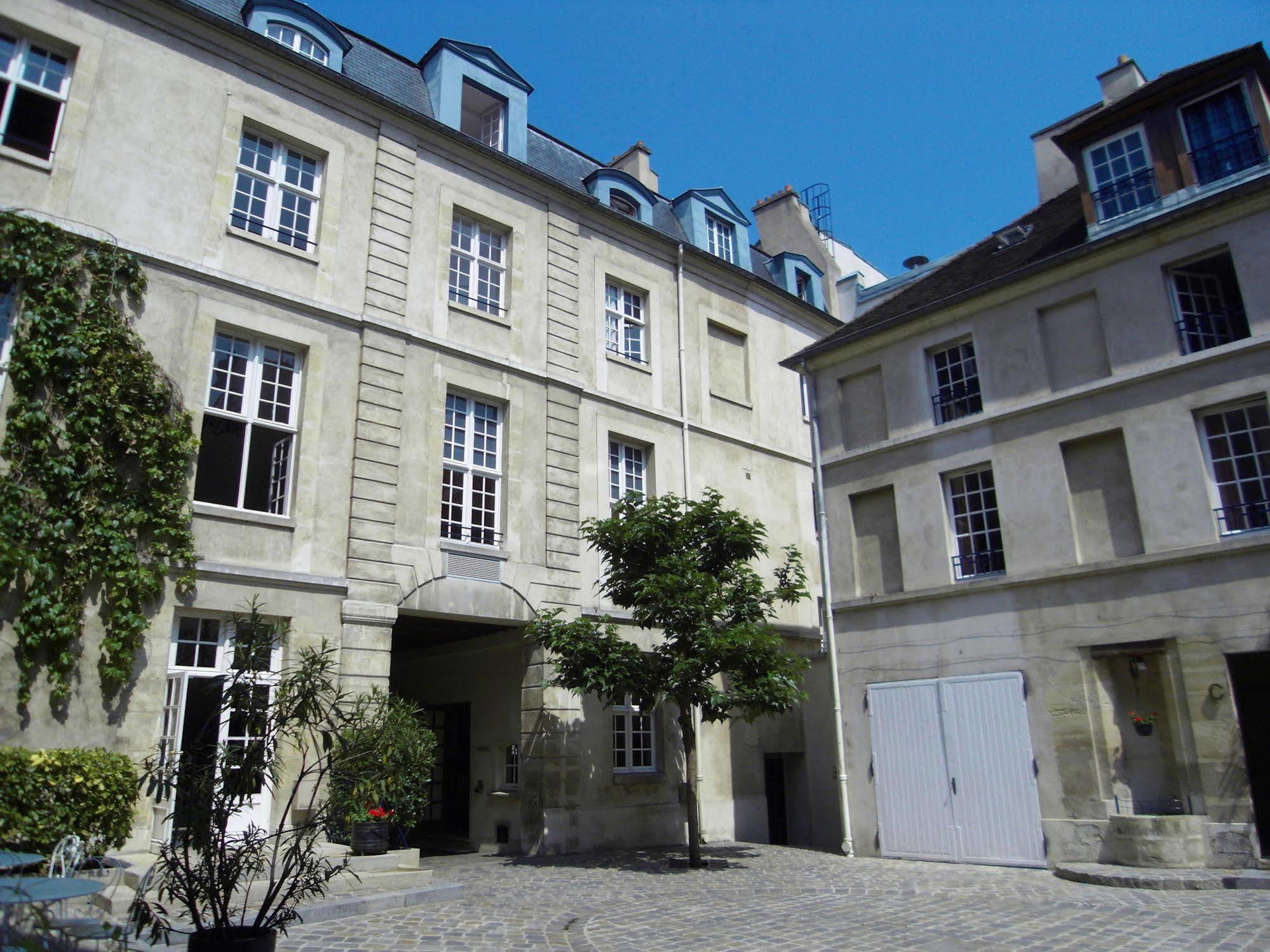 Mije Marais Hostel باريس المظهر الخارجي الصورة Hôtel de Launay