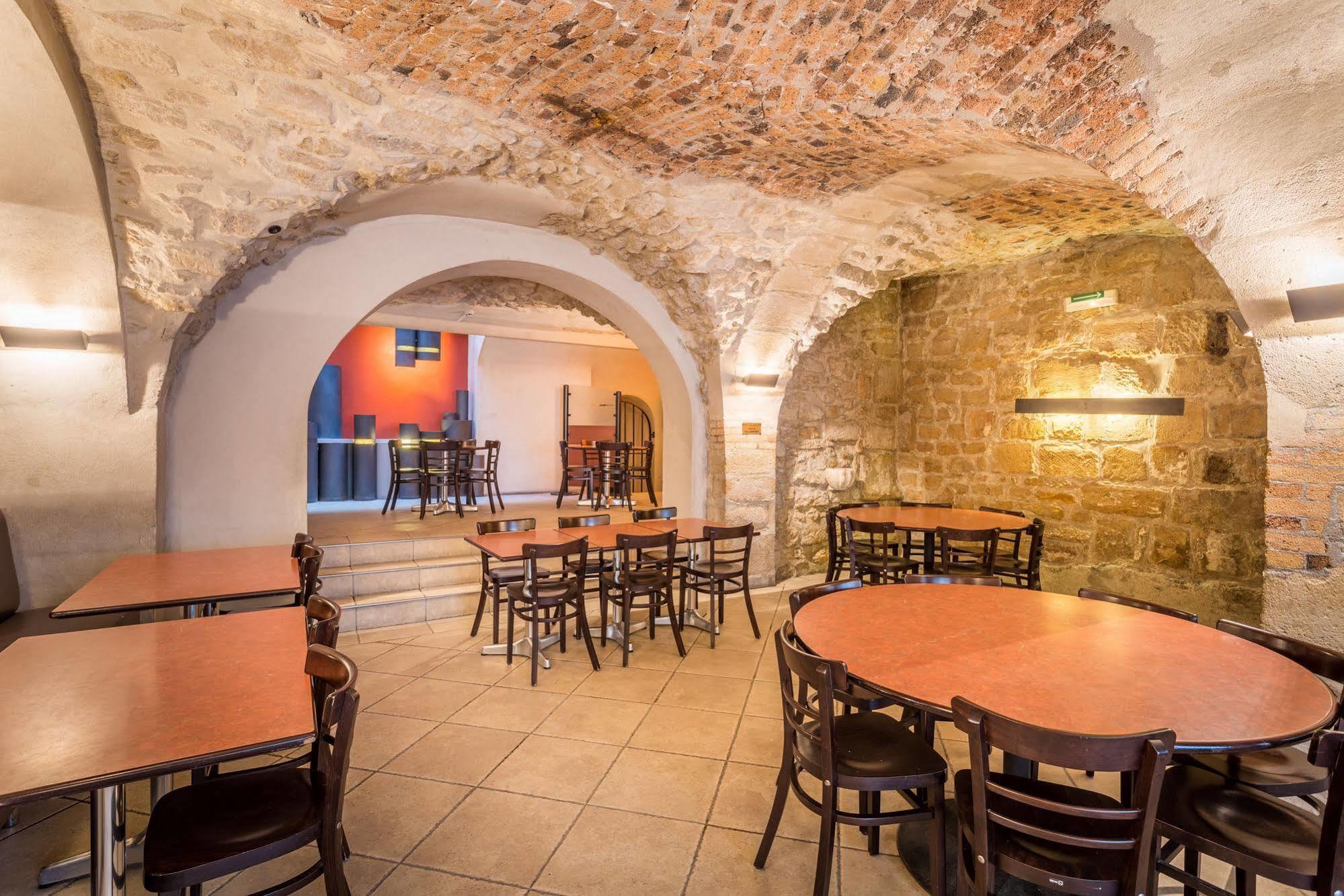 Mije Marais Hostel باريس المظهر الخارجي الصورة The restaurant