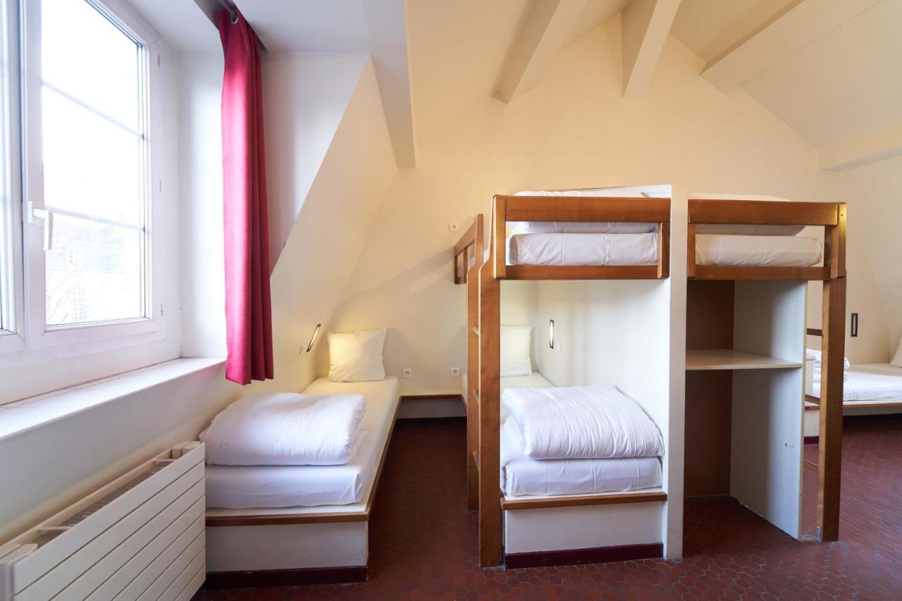 Mije Marais Hostel باريس المظهر الخارجي الصورة Hostel room in Paris
